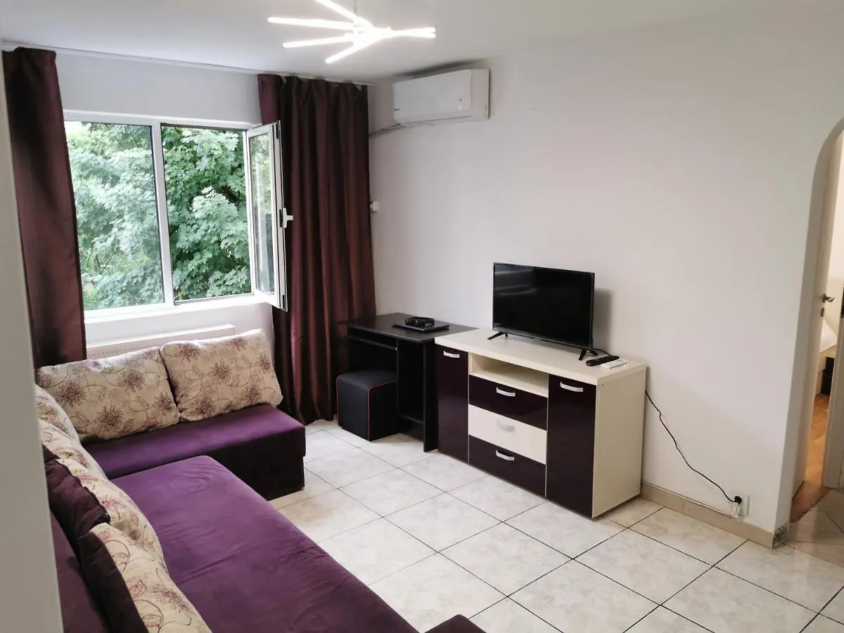 Confortable Cozy Apt Bucarest Apartamento